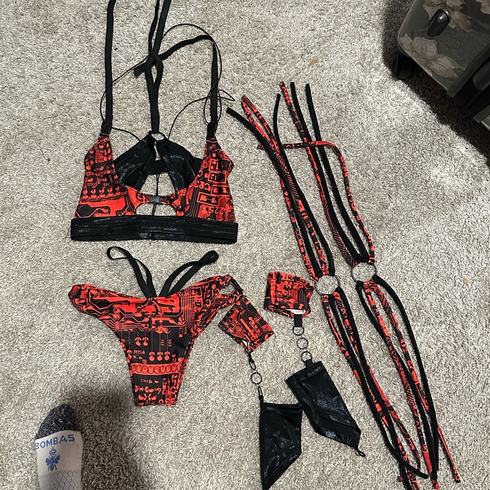Worn once. Euphoric rave wear. Size XS top and S bottoms